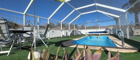 Outdoor pool, a heated pool