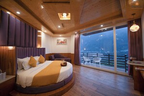 Honeymoon-Zimmer | Schreibtisch, Bügeleisen/Bügelbrett, kostenloses WLAN