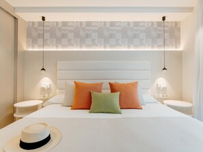 3 عدّة غرف نوم ومكواة/لوح كي وخدمة الإنترنت وملاءات أسرّة