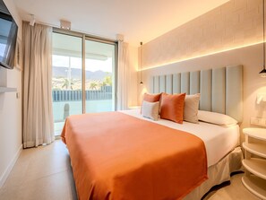 3 bedrooms, iron/ironing board, internet, bed sheets