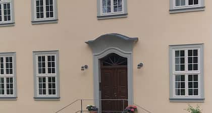 Großzügige Ferienwohnung im liebevoll renovierten, ehemaligem Gutshaus
