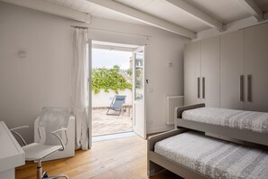 2 bedrooms