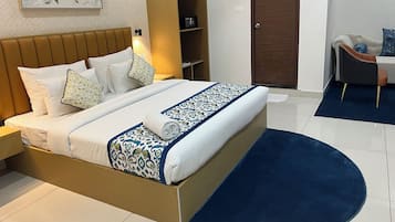 Minibar, laptop workspace, iron/ironing board, free WiFi