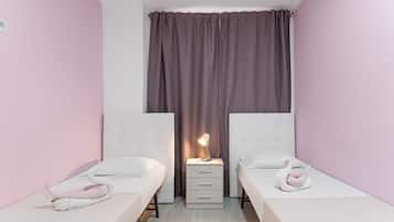 1 bedroom, WiFi, bed sheets