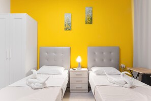 1 bedroom, WiFi, bed sheets - Room '7A 2' with Wi-Fi and Air Conditioning (Torrevieja)