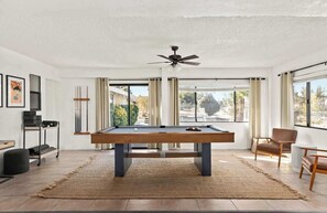 غرفة الألعاب