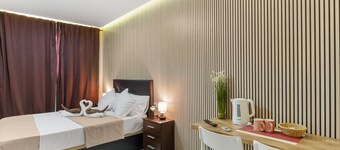 Room '7A 6' with Wi-Fi and Air Conditioning