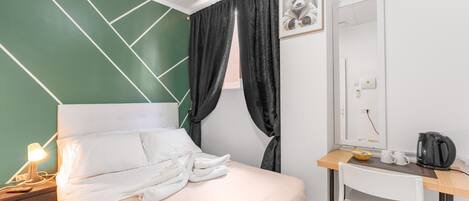 1 bedroom, WiFi, bed sheets