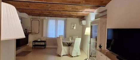 Departamento | Área de sala de estar | Televisión de pantalla plana