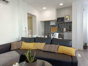 Televisión y oficina 