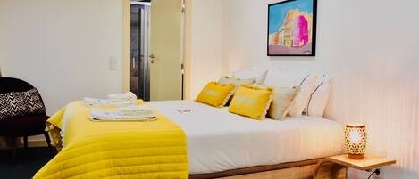 2 makuuhuonetta, silitysrauta/-lauta, vauvan matkasänky, Wi-Fi