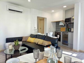 Televisión y oficina 