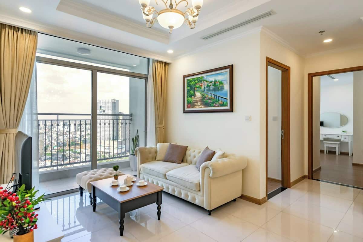 Familjelägenhet - 2 sovrum - balkong - utsikt mot staden | Allergitestade sängkläder, minibar, individuell inredning och skrivbord