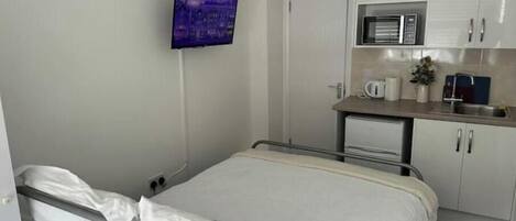 1 chambre, fer et planche Ă repasser, Wi-Fi, literie fournie