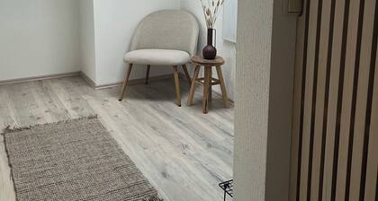 Studio lb 11 - Modern & bright attic apartment on the edge of the Swabian Alb