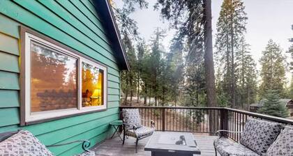 Blue Meadow Cottage-5 mins from the lake!