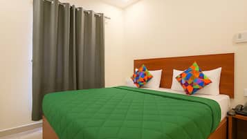 Deluxe Room | Desk, laptop workspace, free WiFi