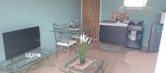 Charming safe 1-bedroom apartment, WiFi, AC in amazing island Curacao Willemstad