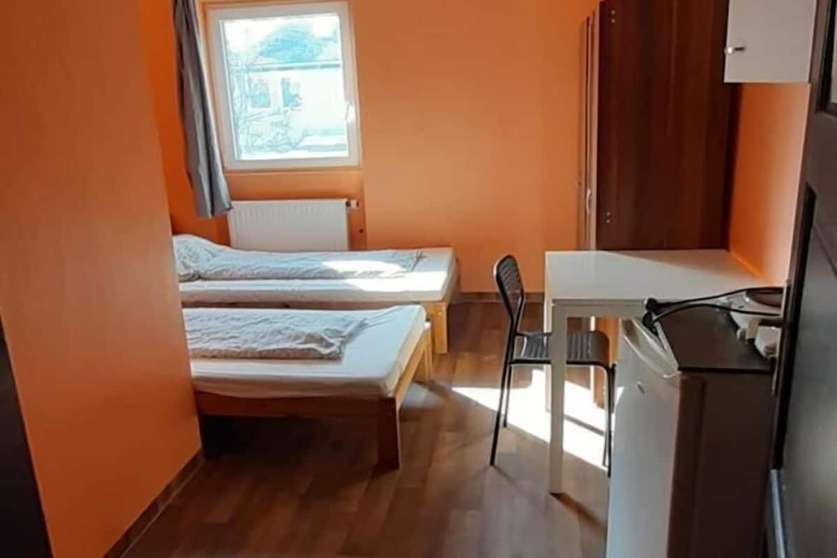 Individually furnished, iron/ironing board, free WiFi