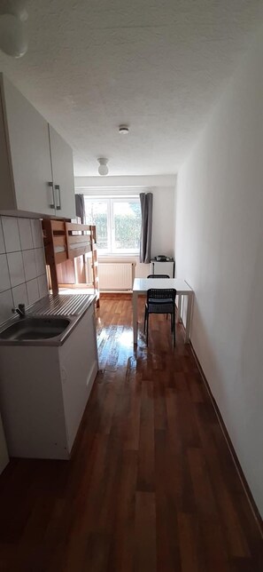 Twin Room - 2-Rent Group Hostel Apartments EVE74 (Munich)