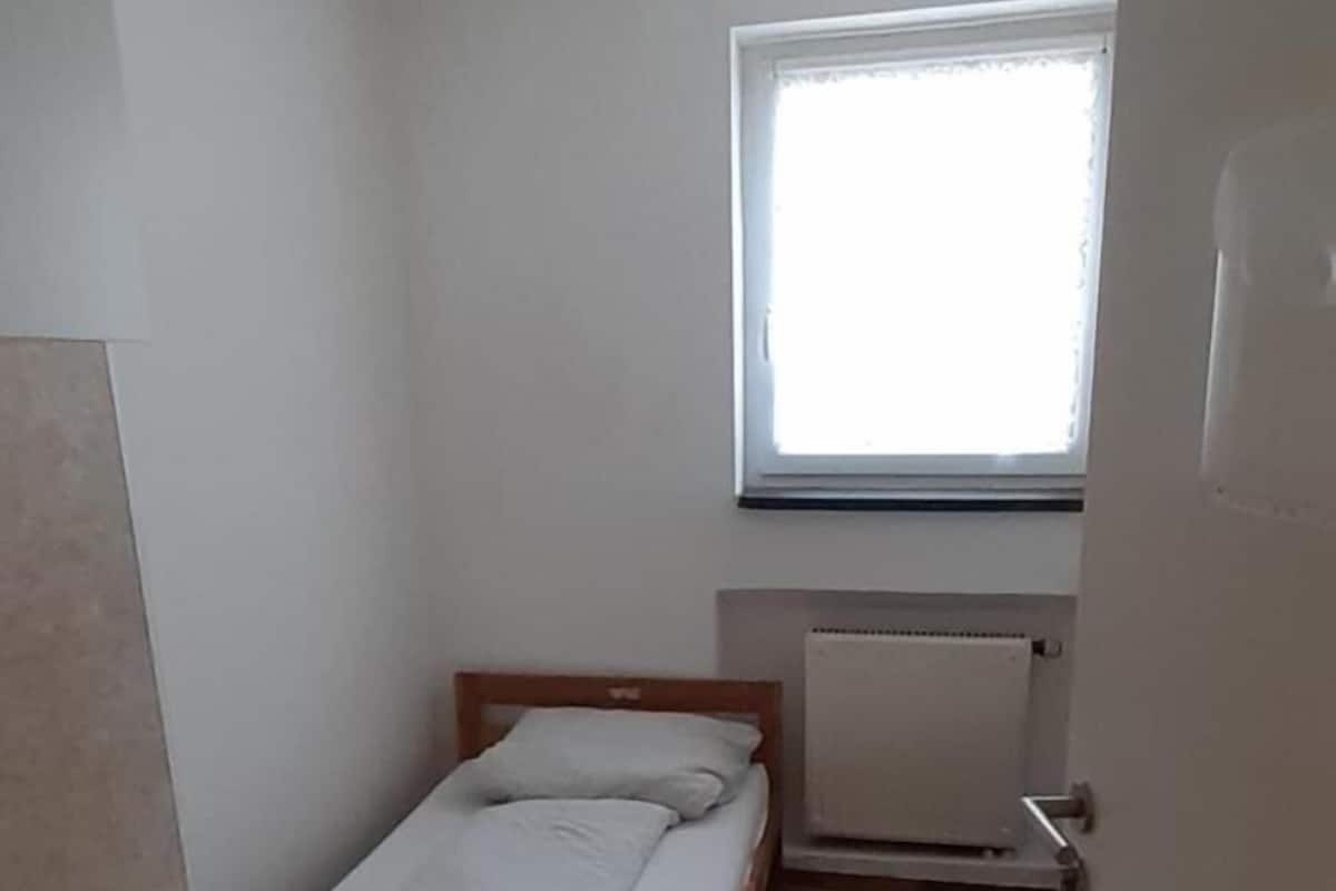 Individually furnished, iron/ironing board, free WiFi