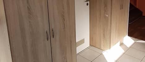 Twin Room | Individually furnished, iron/ironing board, free WiFi