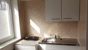 Quarto duplo | Cozinha privada | Geladeira, micro-ondas, cooktop, cafeteira/chaleira