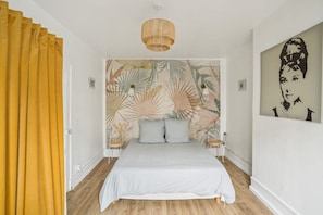 Wi-Fi de cortesia, roupa de cama