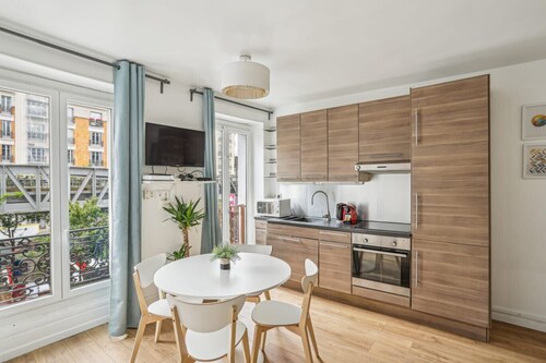 Beautiful apartment 10 minutes walk from the Eiffel Tower