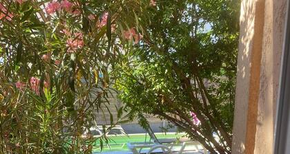 Spacious villa with private pool 150m from the beach – Calvi center