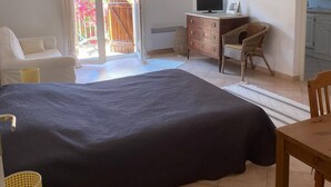 5 室のベッドルーム、アイロン / アイロン台