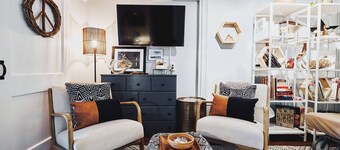 Cute & Cozy Lower Level Apartment in Sheridan