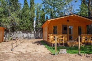 Exterior - Wooden bungalow Oslo, 600 m from the beach (L'Escala)