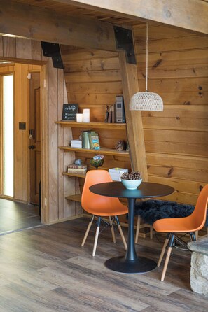 Dining - Vista Views~Hot Tub~near Lake~Retro Cabin (Big Bear Lake)