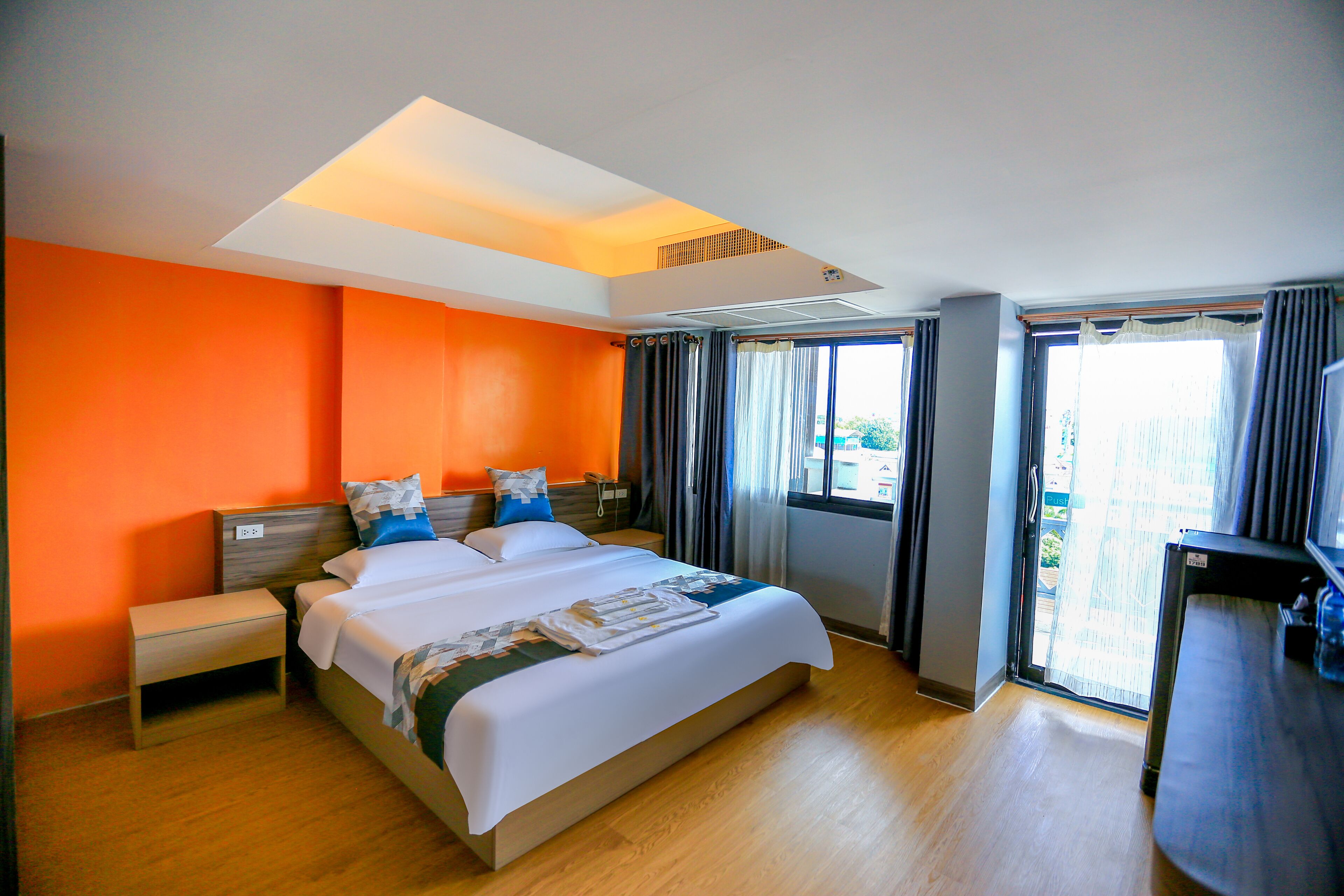 Economy Single Room | Free WiFi, bed sheets