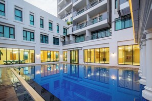 Outdoor pool - Xinmylin Boutique (Pattaya)