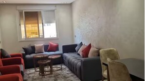 Apartment, 2 Schlafzimmer, Raucher, Stadtblick | Wohnbereich