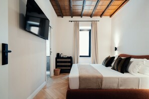 Superior Double Room | Premium bedding, down comforters, memory foam beds, in-room safe - The Rubens Spagna (Rome)