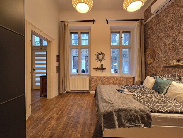 2 chambres, fer et planche à repasser, Wi-Fi gratuit, draps fournis