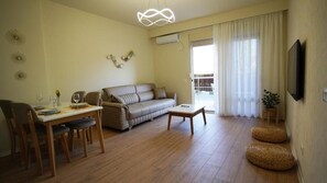 Classic Apartment, City View