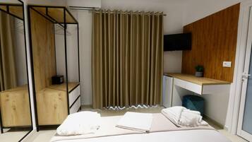 Bureau, chambres insonorisées, Wi-Fi gratuit