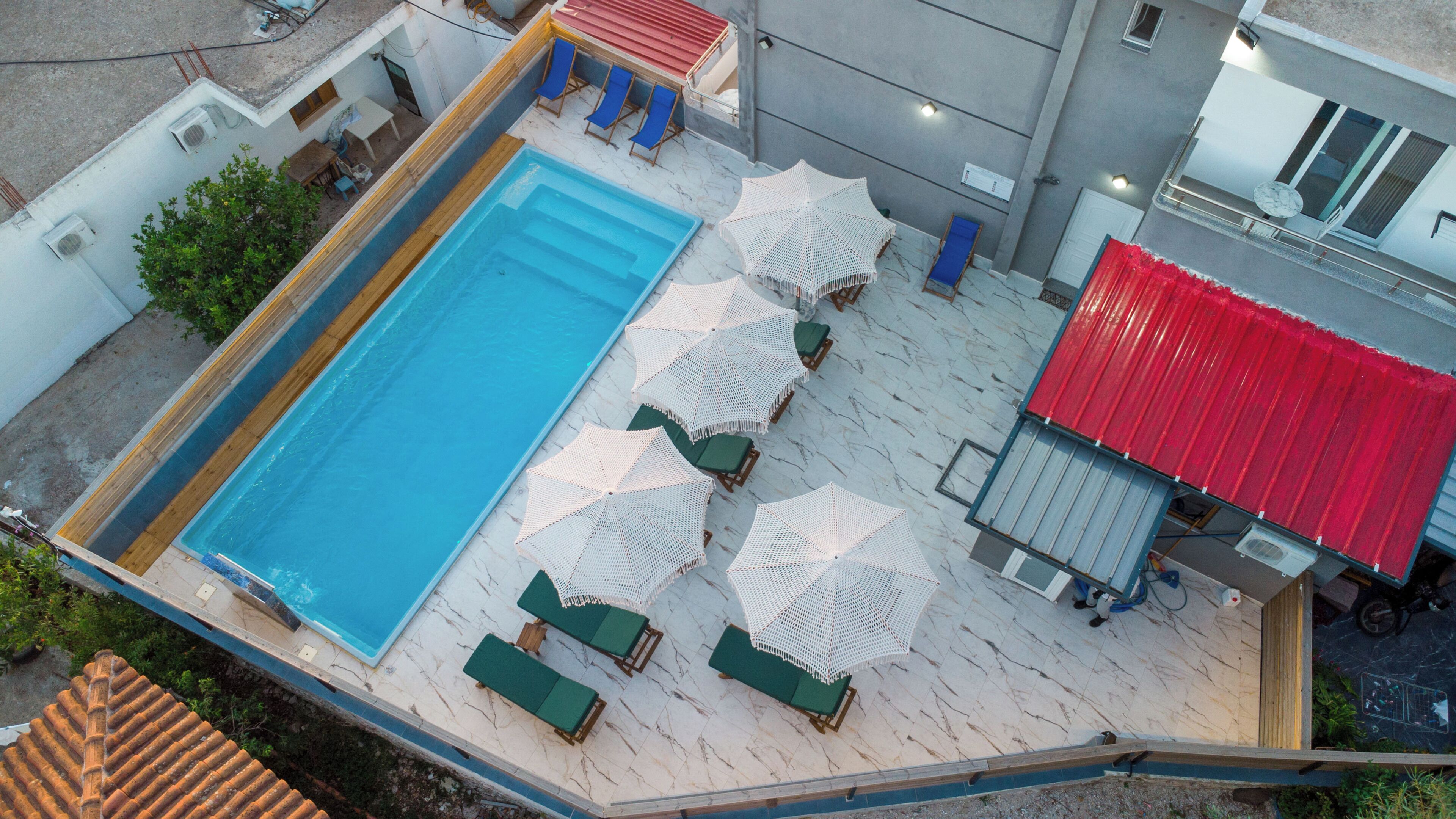 Seasonal outdoor pool