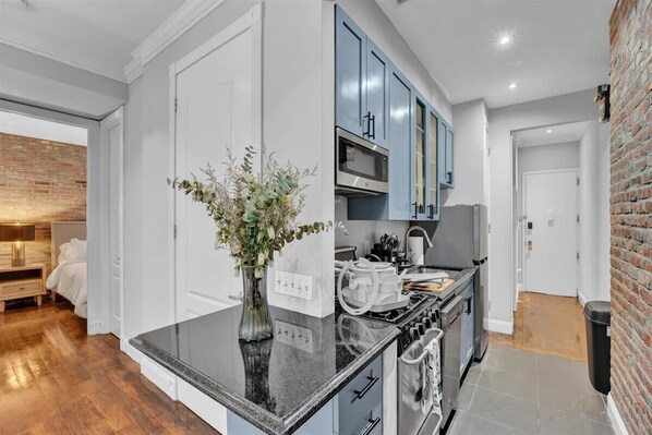 Fridge, microwave, oven, stovetop