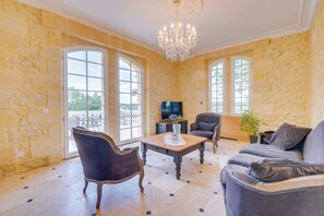 Televisie en een kantoor