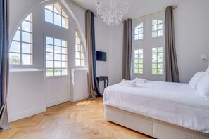 4 soverom, strykejern/-brett, wi-fi og sengetøy