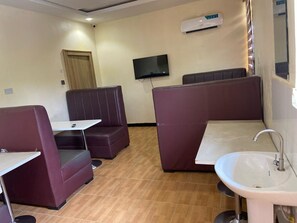 Restaurant - Correct Residence & Resort (Abuja)