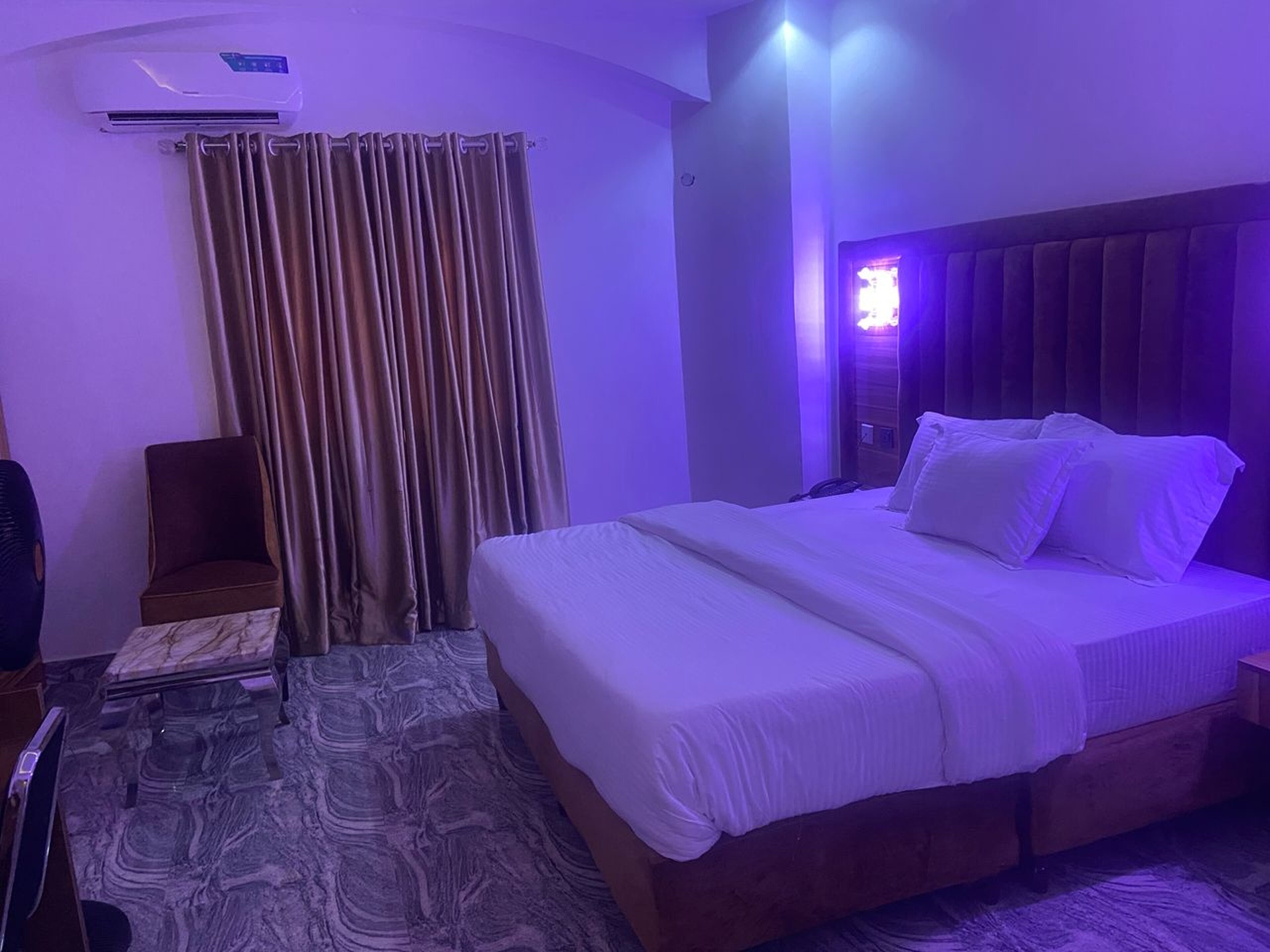 Executive Room | Desk, laptop workspace, free WiFi