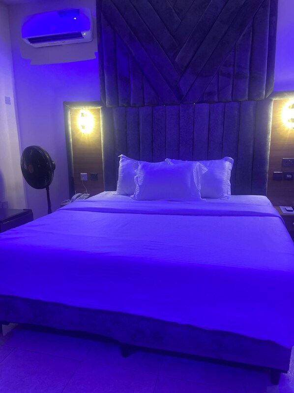 Luxe kamer | Een bureau, een laptopwerkplek, gratis wifi