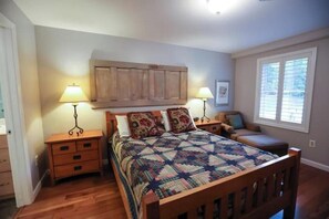3 bedrooms, free WiFi, bed sheets, wheelchair access