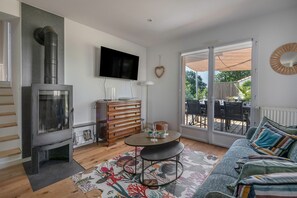 Fernseher, Kamin